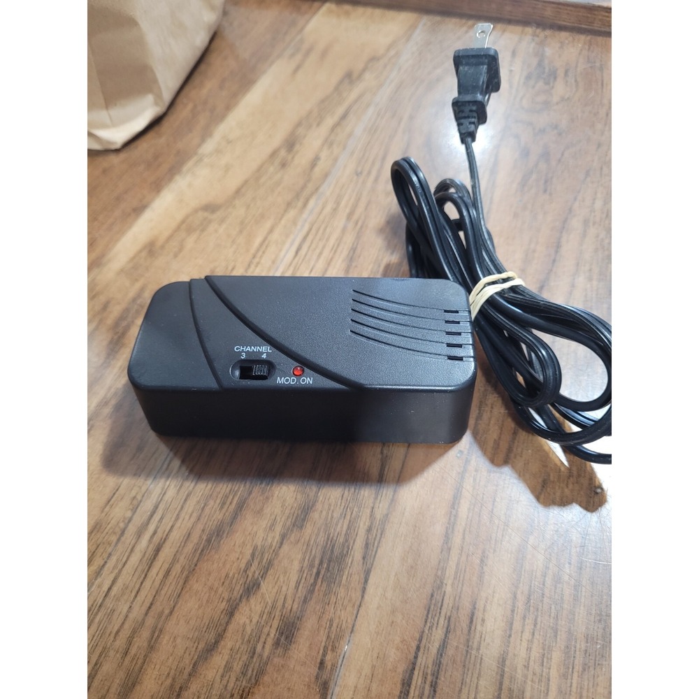 Video Converter Philips RF Modulator S/N 0310  120V